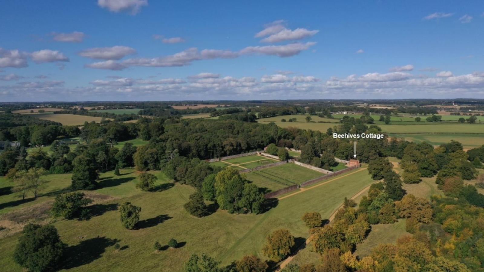 The Walled Garden At Woodhall Estate Hertford Exterior foto